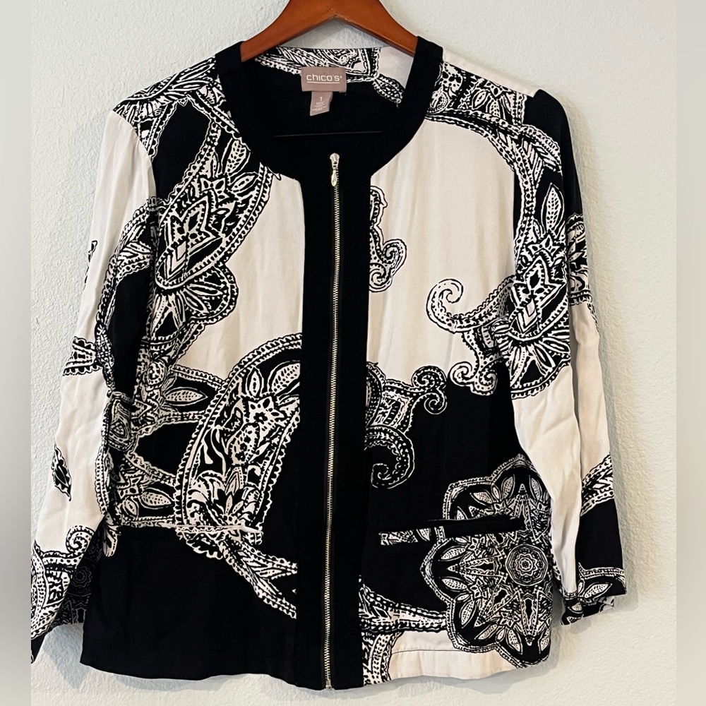 Chico's‎ Black and White Women's Jacket in perfect condition